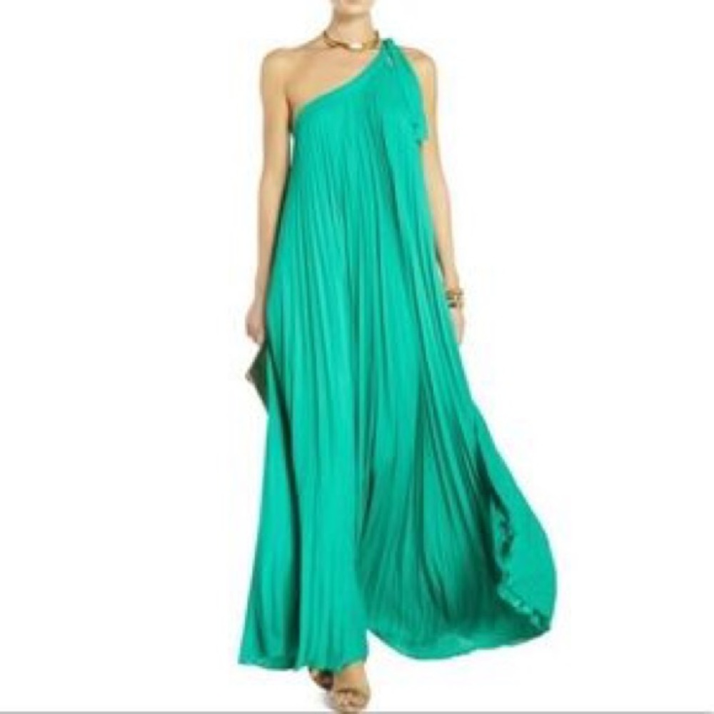 BCBGMAXAZRIA PLEATED SLEEVELESS Maxi Dress